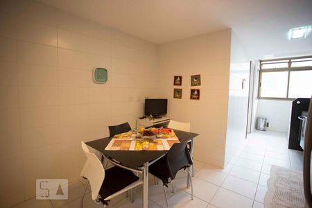 Apartamento à venda com 270m², 4 quartos e 3 vagascozinha