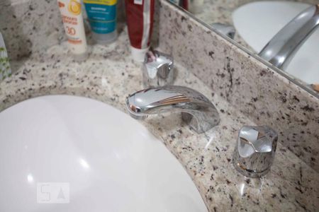 banheiro de apartamento à venda com 4 quartos, 270m² em Charitas, Niterói