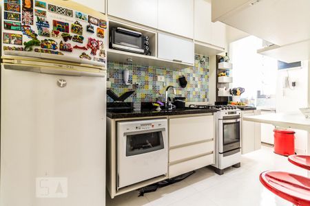 Apartamento para alugar com 70m², 2 quartos e 1 vagaCozinha