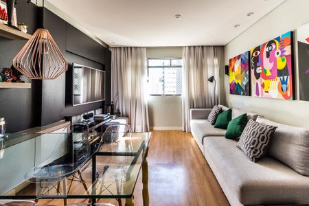 Apartamento para alugar com 70m², 2 quartos e 1 vagaSala