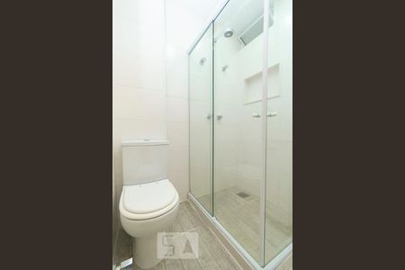 Apartamento à venda com 70m², 2 quartos e 1 vaga Apartamento à venda com 70m², 2 quartos e 1 vagaBanheiro Suíte