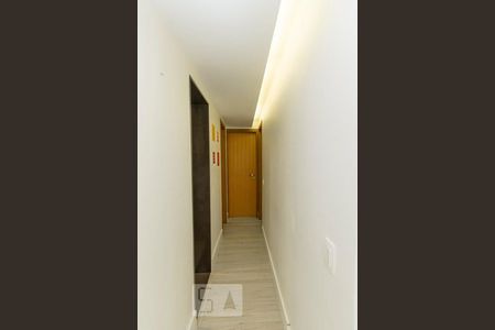 Apartamento à venda com 70m², 2 quartos e 1 vaga Apartamento à venda com 70m², 2 quartos e 1 vagaDetalhe corredor