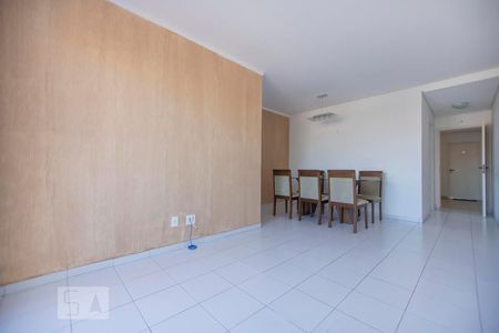 Sala de apartamento para alugar com 2 quartos, 75m² em Jardim da Fonte, Jundiaí