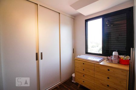 Quarto de apartamento à venda com 2 quartos, 104m² em Vila Ipojuca, São Paulo