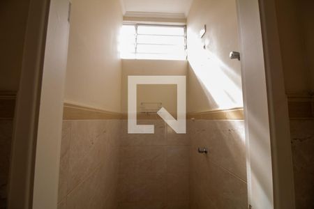 Casa para alugar com 500m², 4 quartos e 2 vagasBanheiro 2