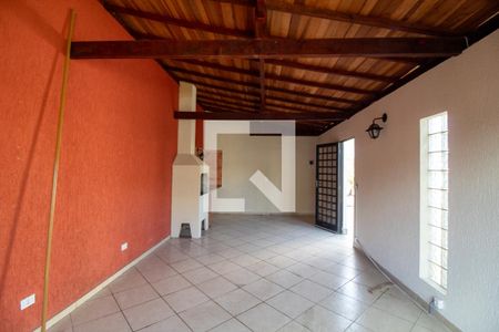 Casa para alugar com 500m², 4 quartos e 2 vagasChurrasqueira