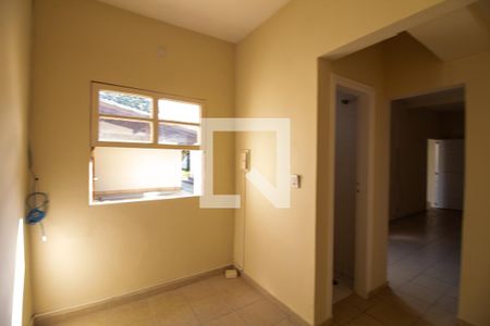 Casa para alugar com 500m², 4 quartos e 2 vagasDependência de Serviço - Quarto