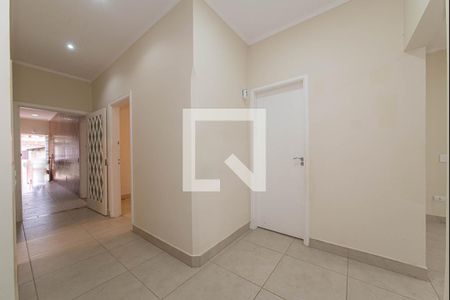 Corredor de casa para alugar com 4 quartos, 500m² em Vila Cordeiro, São Paulo