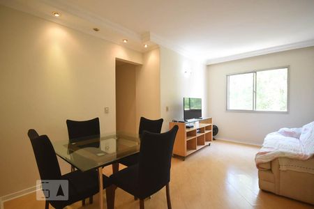Sala de apartamento para alugar com 3 quartos, 70m² em Vila Andrade, São Paulo