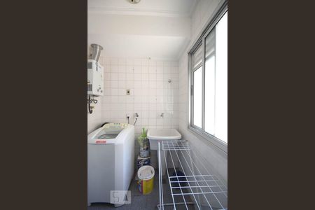 Apartamento para alugar com 70m², 3 quartos e 1 vagaÁrea de serviço