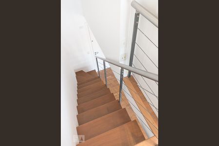 Apartamento para alugar com 55m², 1 quarto e 2 vagasEscada