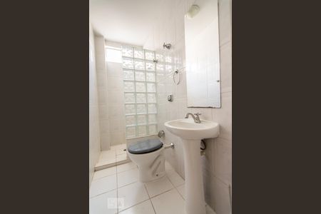 banheiro de apartamento para alugar com 1 quarto, 52m² em Consolação, São Paulo