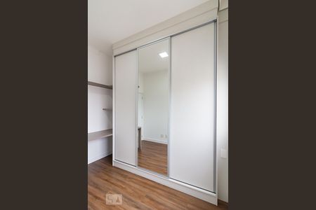 Apartamento à venda com 106m², 3 quartos e 2 vagasQuarto 1 - armário