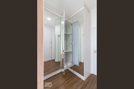 Apartamento à venda com 106m², 3 quartos e 2 vagasQuarto 3 suíte - armários