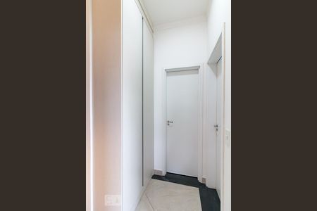 Apartamento à venda com 106m², 3 quartos e 2 vagasCorredor - armário