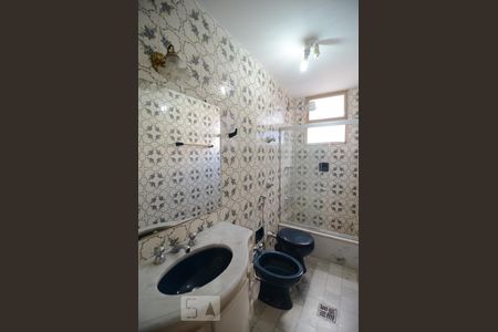 Banheiro social de apartamento para alugar com 3 quartos, 120m² em Coração de Jesus, Belo Horizonte