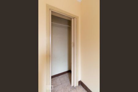 Casa para alugar com 150m², 2 quartos e 2 vagasArmário