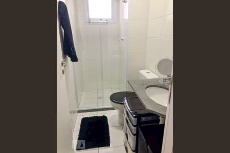 Banheiro de apartamento para alugar com 1 quarto, 33m² em Várzea da Barra Funda, São Paulo