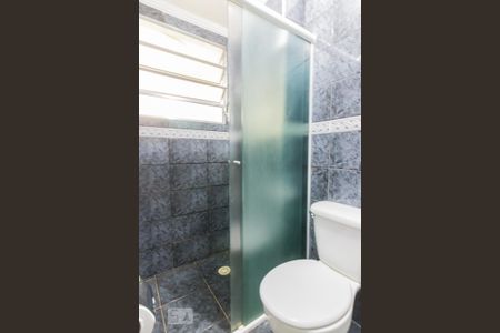 Banheiro de apartamento à venda com 2 quartos, 50m² em Portal dos Gramados, Guarulhos