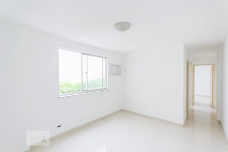 Sala de apartamento para alugar com 2 quartos, 56m² em Vargem Pequena, Rio de Janeiro