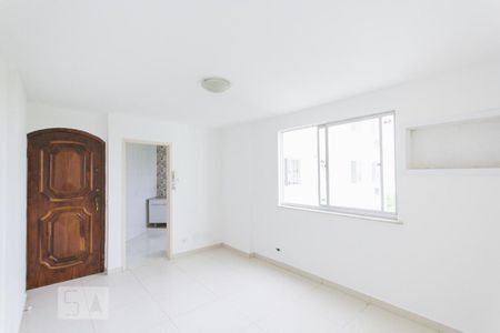 Sala de apartamento para alugar com 2 quartos, 56m² em Vargem Pequena, Rio de Janeiro