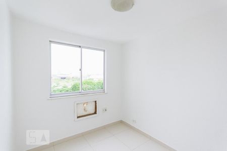 Quarto 1 de apartamento para alugar com 2 quartos, 56m² em Vargem Pequena, Rio de Janeiro