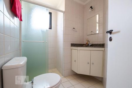Banheiro de apartamento para alugar com 2 quartos, 55m² em Vila Santa Catarina, São Paulo