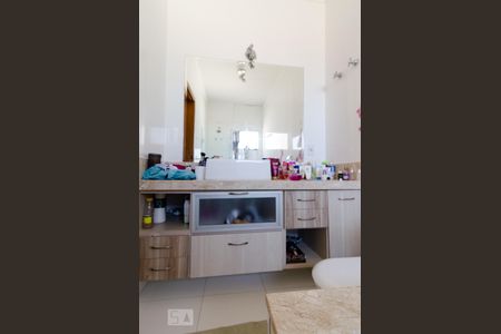 Casa à venda com 311m², 4 quartos e 5 vagas Casa à venda com 311m², 4 quartos e 5 vagasAndar superior - Suíte 2