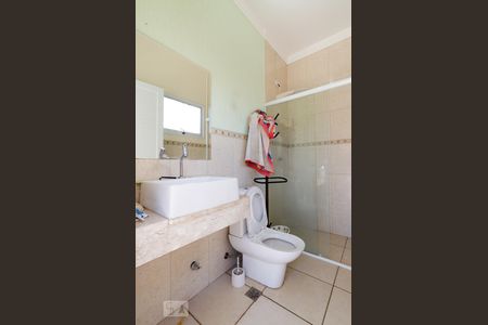 Casa à venda com 311m², 4 quartos e 5 vagas Casa à venda com 311m², 4 quartos e 5 vagasBanheiro externo