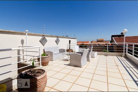 Casa à venda com 311m², 4 quartos e 5 vagas Casa à venda com 311m², 4 quartos e 5 vagasAndar superior - Suíte 2 varand