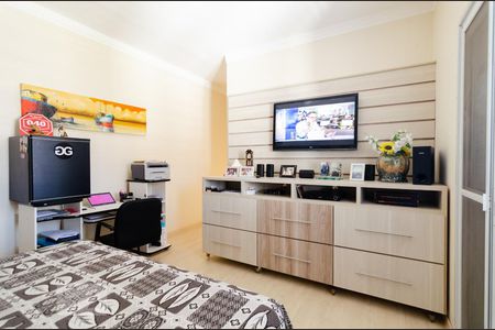 Casa à venda com 311m², 4 quartos e 5 vagas Casa à venda com 311m², 4 quartos e 5 vagasAndar superior - Suíte 1