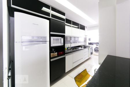 Apartamento para alugar com 84m², 3 quartos e 2 vagas Apartamento para alugar com 84m², 3 quartos e 2 vagasCozinha