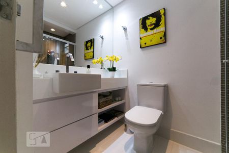 Banheiro de apartamento para alugar com 3 quartos, 84m² em Jardim Itapeva, São Paulo