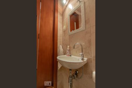 lavabo da sala 2 de casa para alugar com 2 quartos, 150m² em Jardim Santa Cruz (sacomã), São Paulo