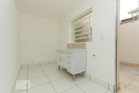 Cozinha de casa para alugar com 1 quarto, 28m² em Saúde, São Paulo