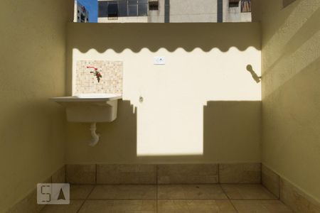 Studio para alugar com 30m², 1 quarto e sem vaga Studio para alugar com 30m², 1 quarto e sem vagaÁrea de serviço