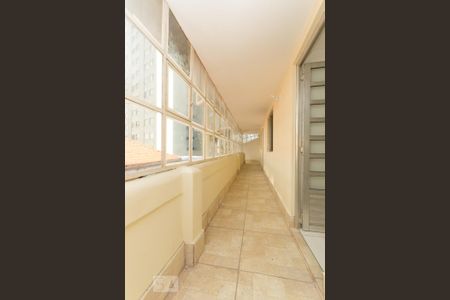 Studio para alugar com 30m², 1 quarto e sem vaga Studio para alugar com 30m², 1 quarto e sem vagaCorredor