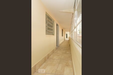Studio para alugar com 30m², 1 quarto e sem vaga Studio para alugar com 30m², 1 quarto e sem vagaCorredor