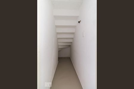 Espaço embaixo da escada  de casa à venda com 2 quartos, 80m² em Vila Gomes Cardim, São Paulo