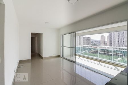 Sala de apartamento para alugar com 3 quartos, 98m² em Alphaville Empresarial, Barueri
