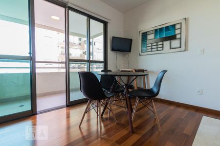 Sala de apartamento para alugar com 1 quarto, 44m² em Cidade Monções, São Paulo
