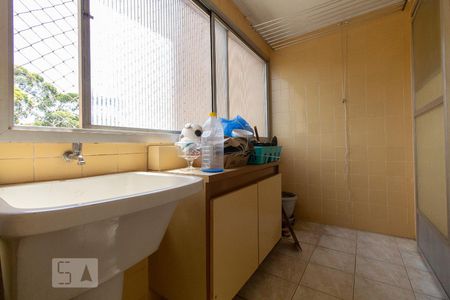 Apartamento para alugar com 108m², 3 quartos e 2 vagas Apartamento para alugar com 108m², 3 quartos e 2 vagasÁrea de serviço