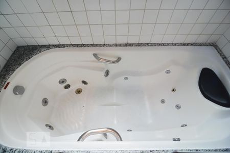 Apartamento à venda com 71m², 1 quarto e 2 vagasBanheiro suíte