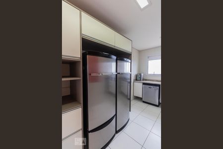Apartamento para alugar com 223m², 4 quartos e 4 vagas Apartamento para alugar com 223m², 4 quartos e 4 vagasCozinha