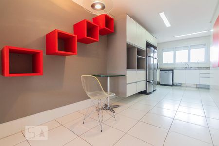 Apartamento para alugar com 223m², 4 quartos e 4 vagas Apartamento para alugar com 223m², 4 quartos e 4 vagasCozinha