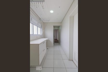 Apartamento para alugar com 223m², 4 quartos e 4 vagas Apartamento para alugar com 223m², 4 quartos e 4 vagasÁrea de Serviço