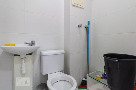 Apartamento para alugar com 223m², 4 quartos e 4 vagas Apartamento para alugar com 223m², 4 quartos e 4 vagasBanheiro - Área de Serviço