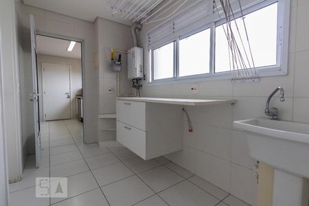 Apartamento para alugar com 223m², 4 quartos e 4 vagas Apartamento para alugar com 223m², 4 quartos e 4 vagasÁrea de Serviço