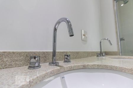 Apartamento para alugar com 223m², 4 quartos e 4 vagas Apartamento para alugar com 223m², 4 quartos e 4 vagasBanheiro - Suíte Master