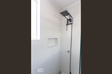 Banheiro de apartamento para alugar com 2 quartos, 76m² em Azenha, Porto Alegre